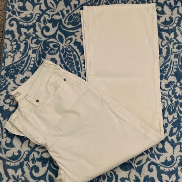 Levi's Denim - Levi’s, white, front zipper, 2 back, 2 front pockets